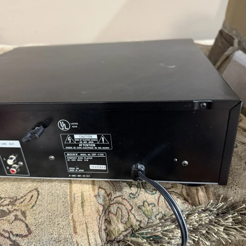 Sony 5 Disk Cd Changer CDP-C315 Operating Instructions For Parts Only